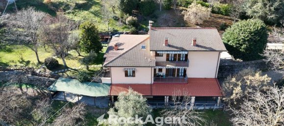 5 bedrooms Villa in Castel San Niccolò, Italy No. 60771 3