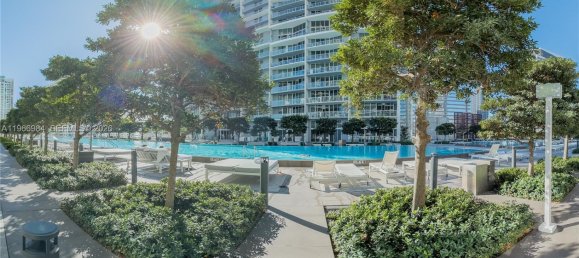 2 Schlafzimmer Gewerbliche Immobilien in Miami, USA, Nr. 615815 4