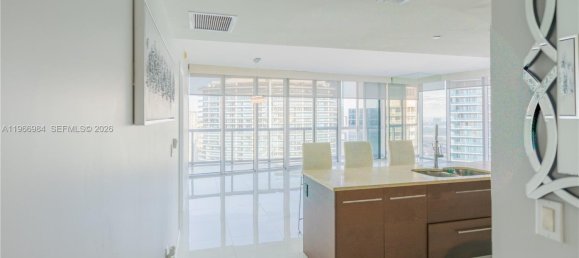 2 Schlafzimmer Gewerbliche Immobilien in Miami, USA, Nr. 615815 18
