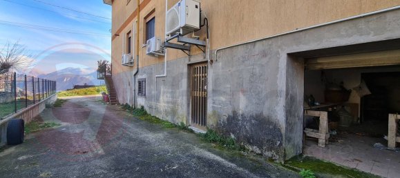 10-salle Appartement à Santopadre, Italy No. 109114 16