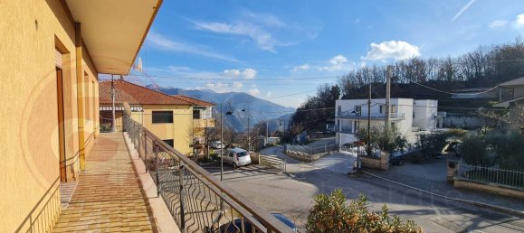 10-salle Appartement à Santopadre, Italy No. 109114 8