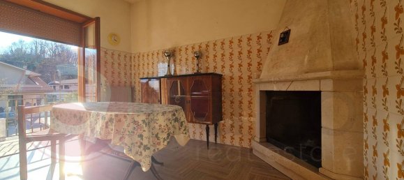 10-salle Appartement à Santopadre, Italy No. 109114 7