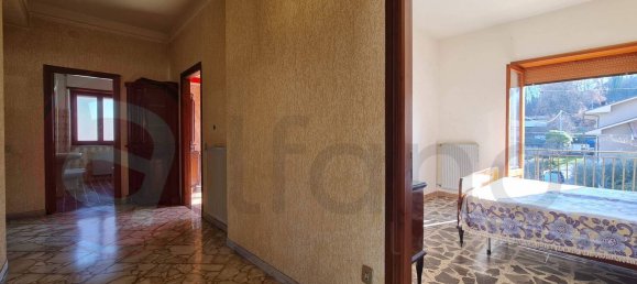 10-salle Appartement à Santopadre, Italy No. 109114 11