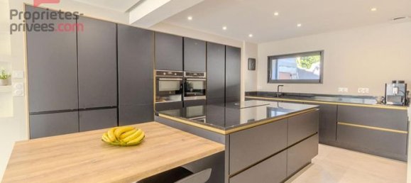 5 bedrooms Villa in Vedene, France No. 301826 10