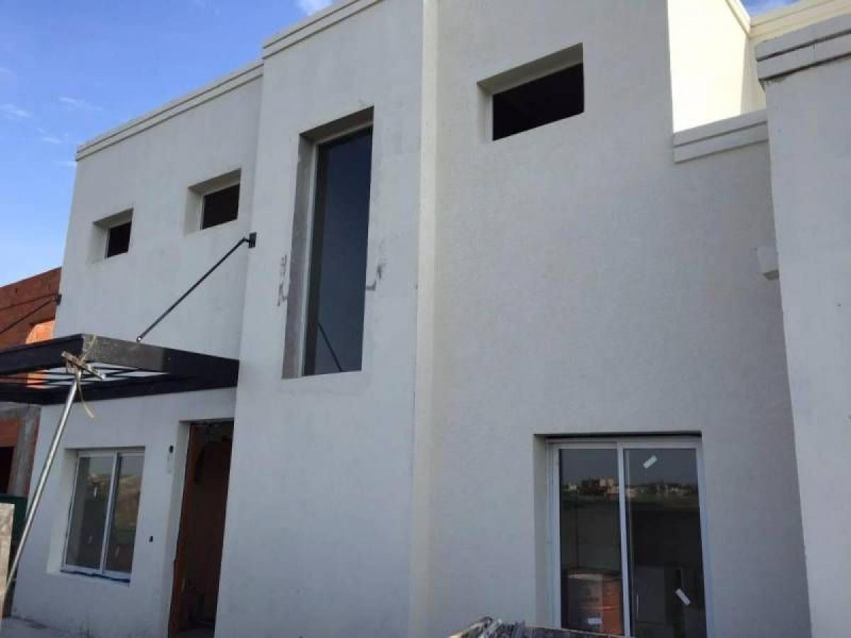 3 bedrooms House in Tigre, Argentina No. 103010