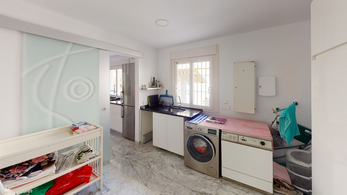 8 bedrooms Villa in Benajarafe, Spain No. 60177