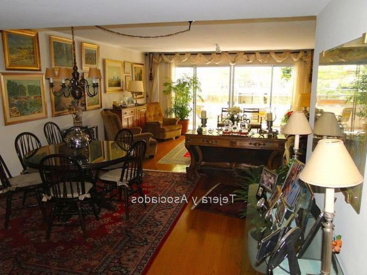 Apartamento de 3 dormitorios en Montevideo, Uruguay No. 1622