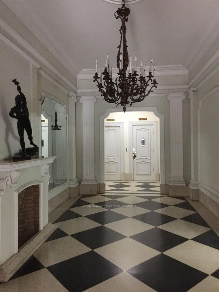 Oficina de 6 dormitorios en Montevideo, Uruguay No. 13371