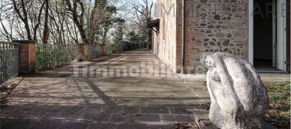 Вилла с 8 спальнями в Виньола, Италия № 147192 4