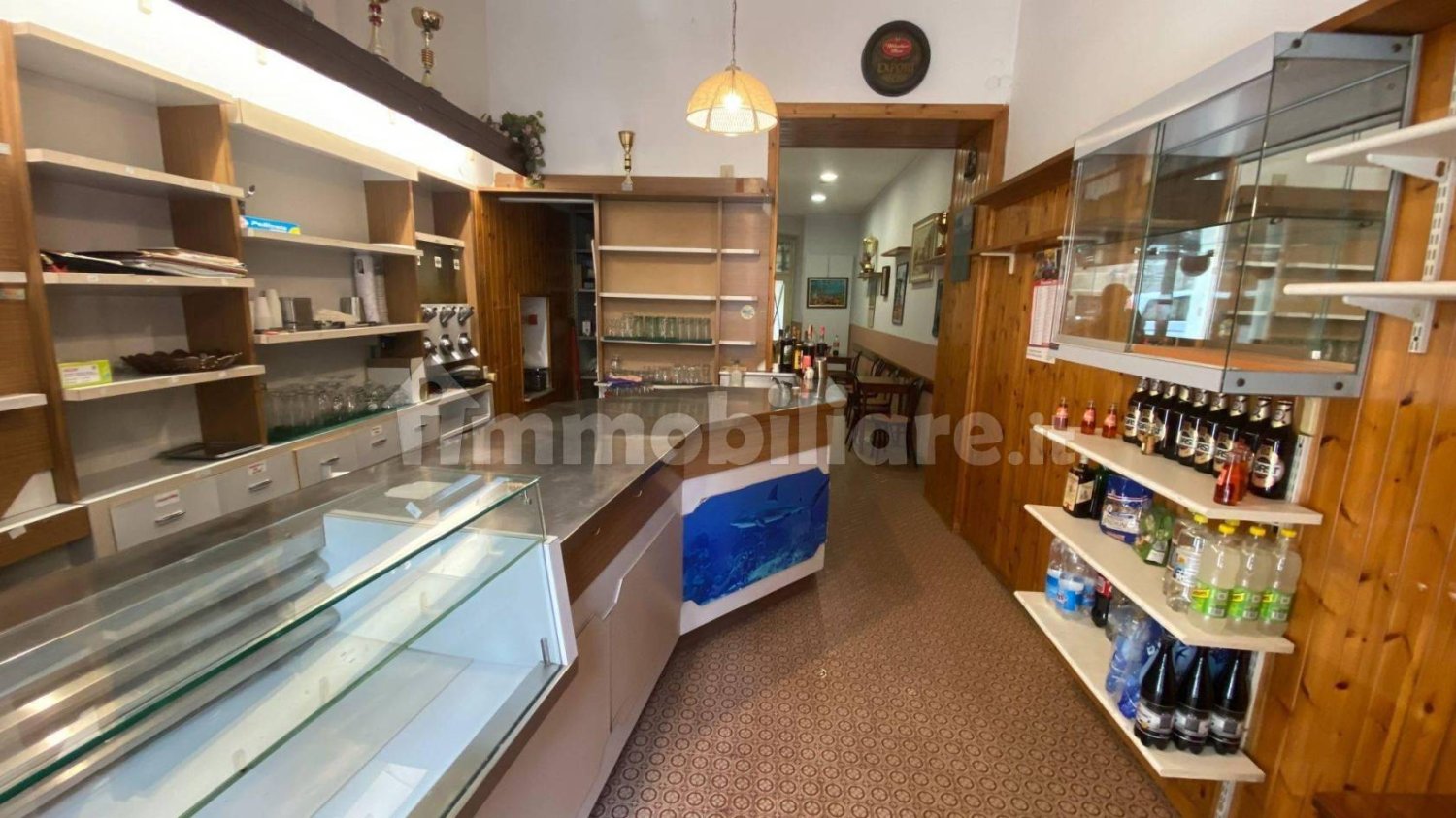 Коммерческая недвижимость с 3 комнатами в Триест, Италия № 370444