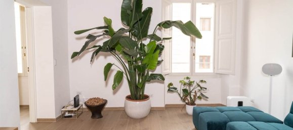 2 bedrooms Apartment in Florence, Italy No. 191990 3