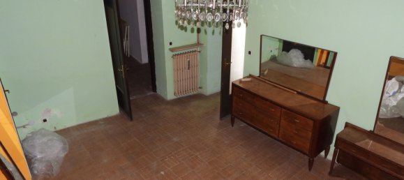 5 Schlafzimmer Haus in Suno, Italy, Nr. 379018 3
