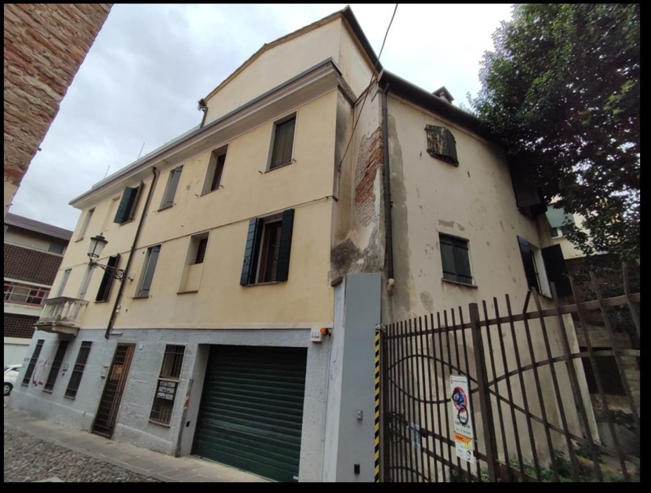 3 rooms Duplex in Padua, Italy No. 11270
