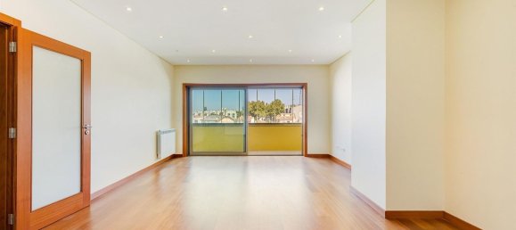 3 bedrooms Apartment in Senhora da Hora, Portugal No. 137887 2