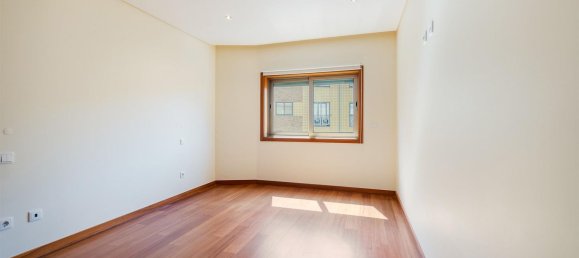 3 bedrooms Apartment in Senhora da Hora, Portugal No. 137887 17