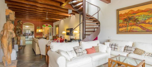 8 bedrooms Townhouse in Mahon, Spain No. 702 2
