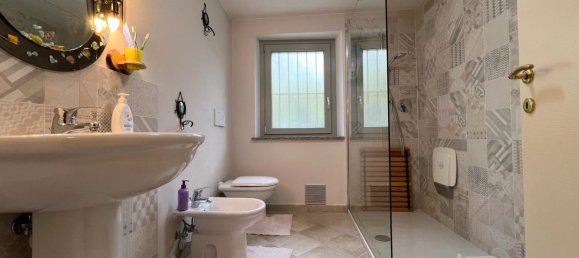 5غرفة منزل في Canale, Italy رقم 81490 14