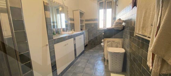 6 rooms Apartment in Naples, Italy No. 21719 9