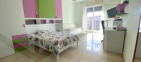 6 rooms Apartment in Naples, Italy No. 21719 14