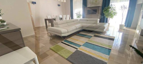 6 rooms Apartment in Naples, Italy No. 21719 5