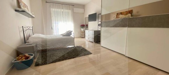 6 rooms Apartment in Naples, Italy No. 21719 7