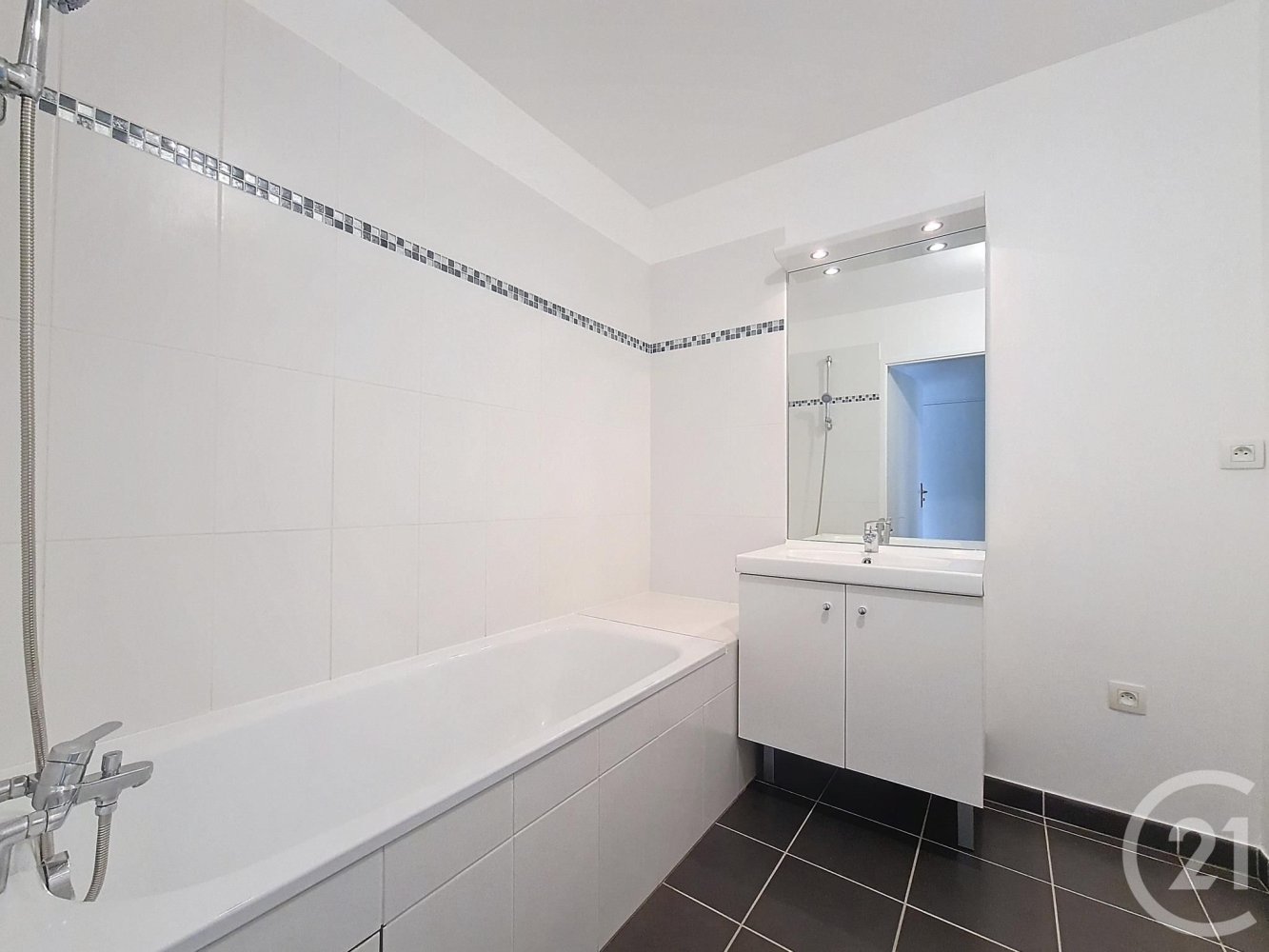 Apartamento T2 em Chennevieres-sur-Marne, France N.º 183380