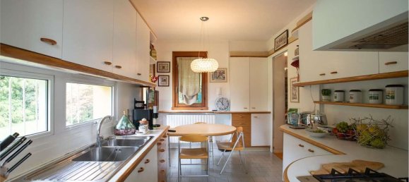 7-Zimmer Villa in Guanzate, Italy, Nr. 7210 36