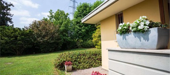 7-Zimmer Villa in Guanzate, Italy, Nr. 7210 11