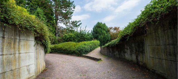 7-Zimmer Villa in Guanzate, Italy, Nr. 7210 15