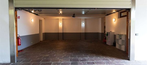 7-Zimmer Villa in Guanzate, Italy, Nr. 7210 50