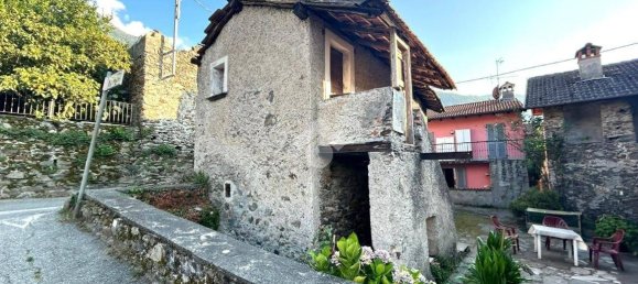 2 Schlafzimmer Haus in Colico, Italy, Nr. 122865 8