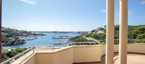 5 bedrooms Villa in Mahon, Spain No. 1448 3