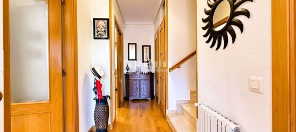 4 bedrooms House in Collado Villalba, Spain No. 182390 12