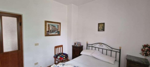 Casa de 3 habitaciónes en Gualdo Cattaneo, Italy No. 111922 8