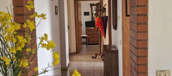 Casa de 3 habitaciónes en Gualdo Cattaneo, Italy No. 111922 21