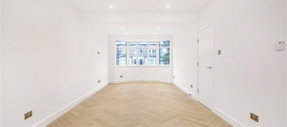 4 Schlafzimmer Haus in New Barnet, United Kingdom, Nr. 6475 2