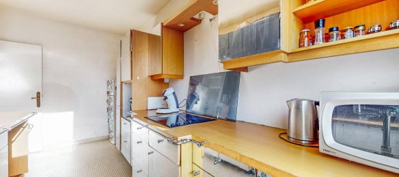 Apartamento de 3 dormitorios en Suresnes, France No. 168846 6