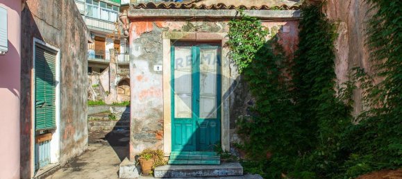 6 bedrooms House in Aci Catena, Italy No. 132988 6