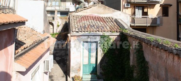 6 bedrooms House in Aci Catena, Italy No. 132988 23