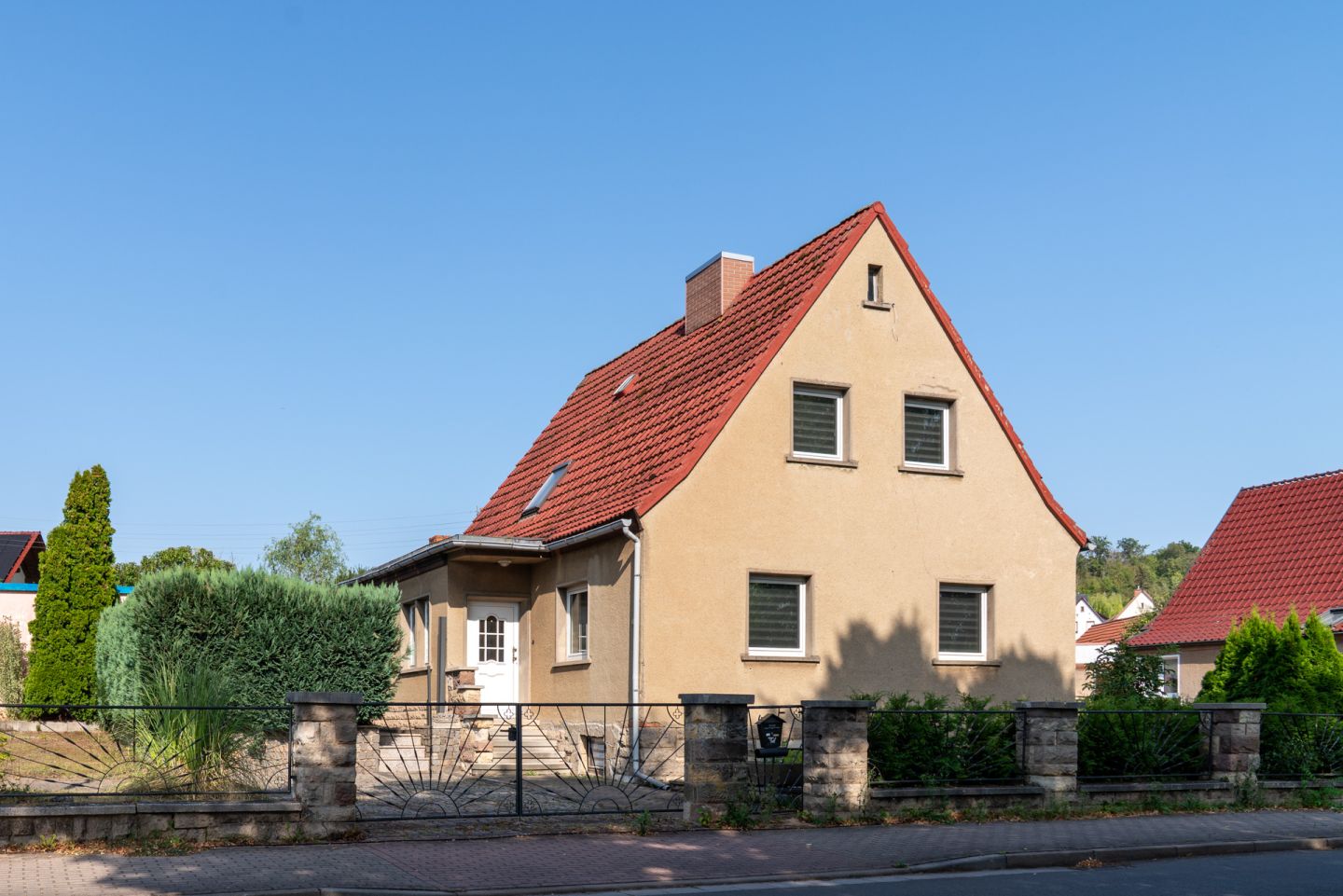 Дом с 5 комнатами в Кифхойзер, Германия № 362223