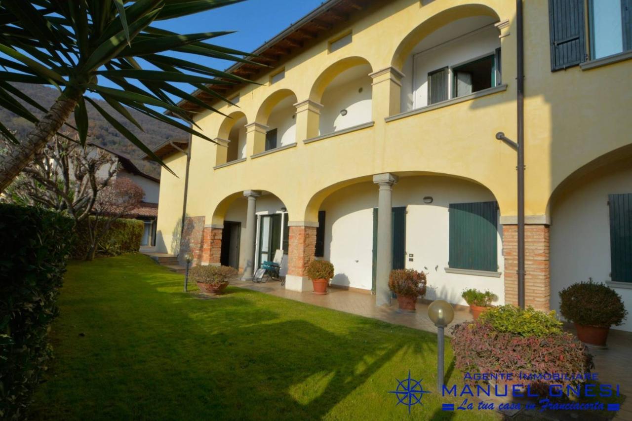 4-salle Appartement à Corte Franca, Italy No. 74886