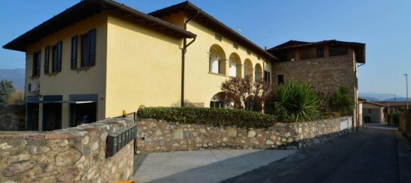 4-salle Appartement à Corte Franca, Italy No. 74886 30