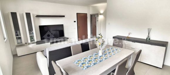 3 bedrooms Villa in Proserpio, Italy No. 2650 6