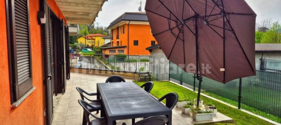 3 bedrooms Villa in Proserpio, Italy No. 2650 5
