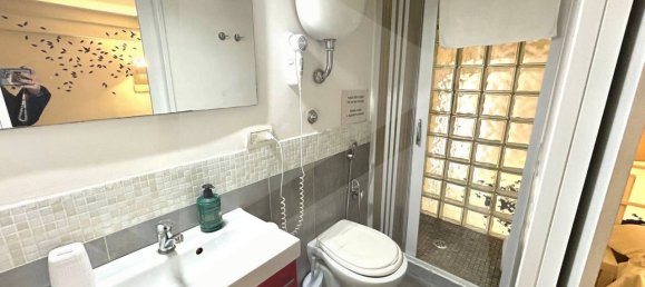 Apartamento de 2 habitaciónes en Naples, Italy No. 23139 8