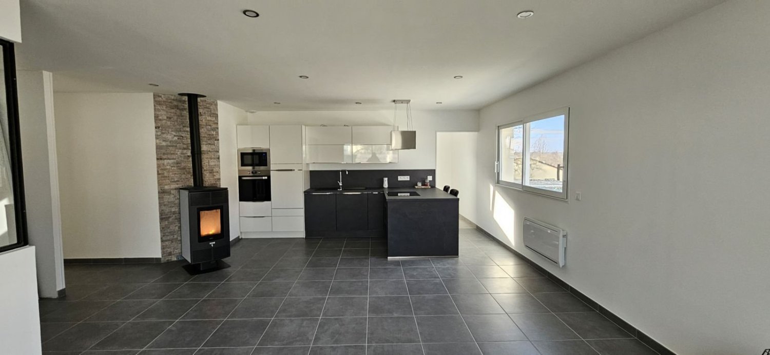 3 bedrooms House in Cusset, France No. 203643