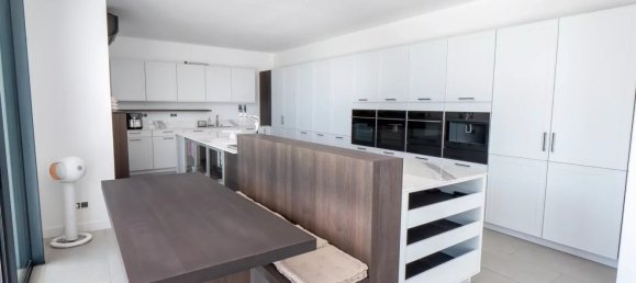 6 bedrooms Villa in Tamarin, Mauritius No. 38 26