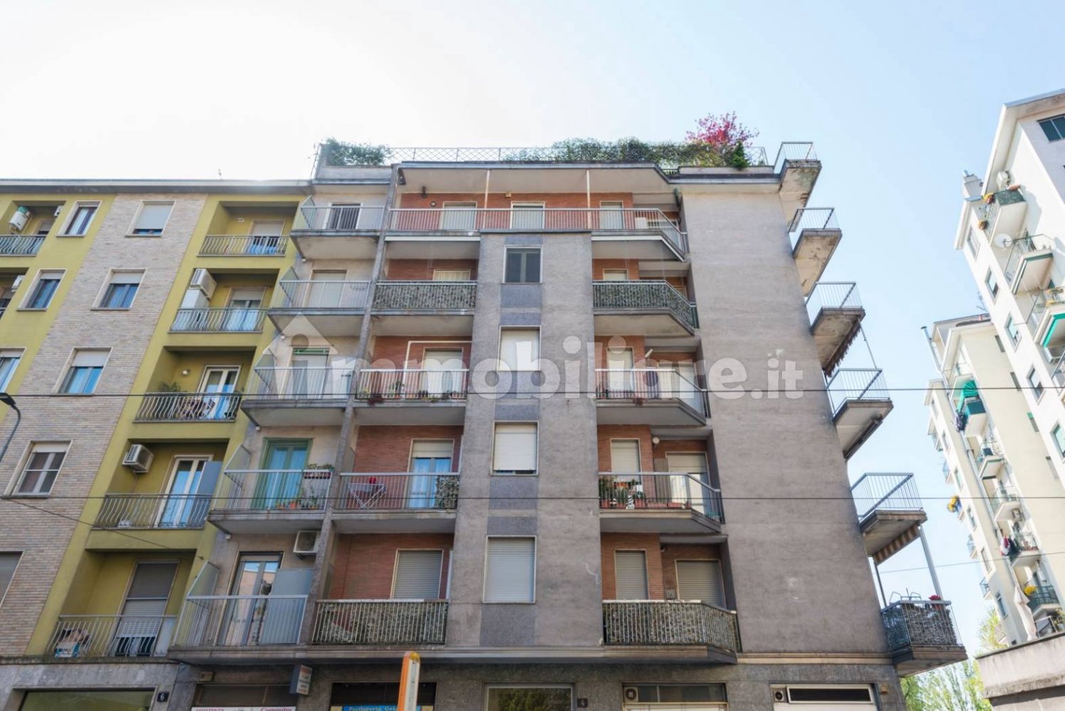 2 bedrooms Apartment in Milan, Italy No. 316907
