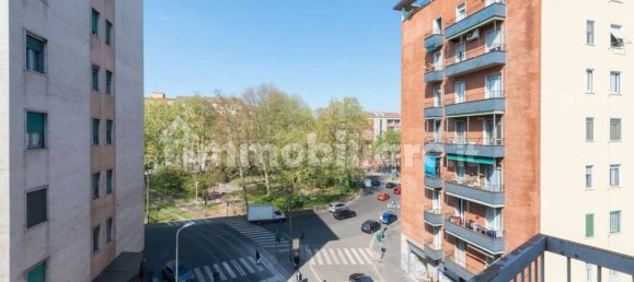 2 bedrooms Apartment in Milan, Italy No. 316907 22