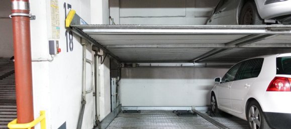 Parking in Hernals, Austria No. 121216 2